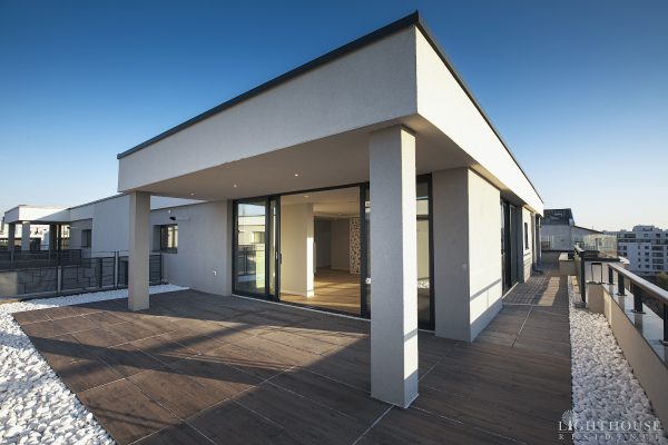 Against the sun. Penthouse in Bucharest